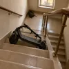 Poids réel des trottinettes : pourquoi les 12 kg annoncés pèsent double dans l'escalier